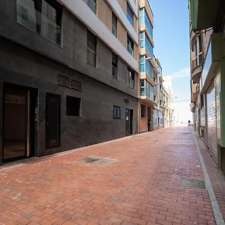 Apartment 1 Min To Beach, Modern & *